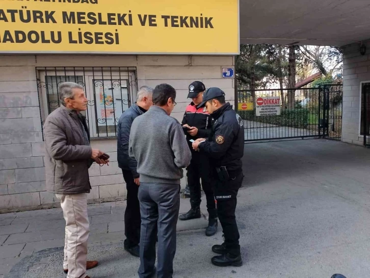 Başkent’te polisten okul çevrelerinde sıkı denetim
