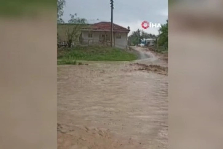 Başkentin ilçelerinde sağanak sonrası sel