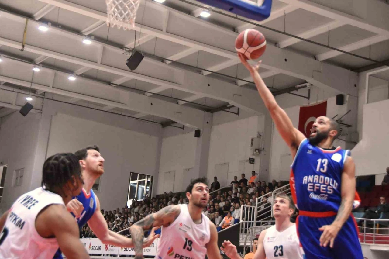 Basketbol Süper Ligi: Aliağa Petkimspor: 79 - Anadolu Efes: 85
