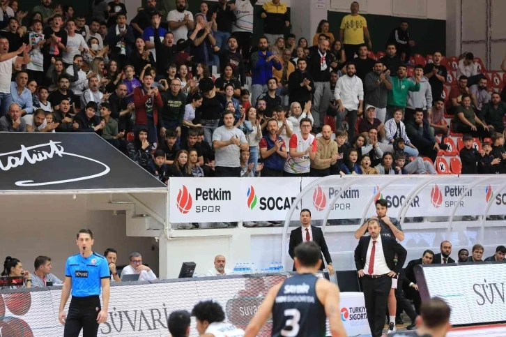 Basketbol Süper Ligi: Aliağa Petkimspor: 80 - Frutti Extra Bursaspor: 72
