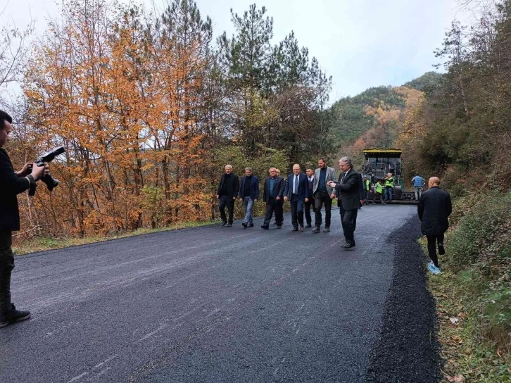 Başol, "Beldemizde hummalı bir asfalt çalışması var"
