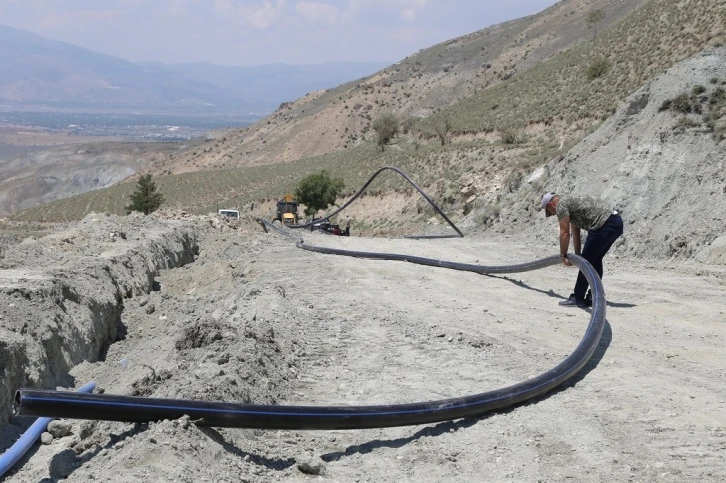 Başpınar’da selden zarar gören içme suyu hattı yenileniyor
