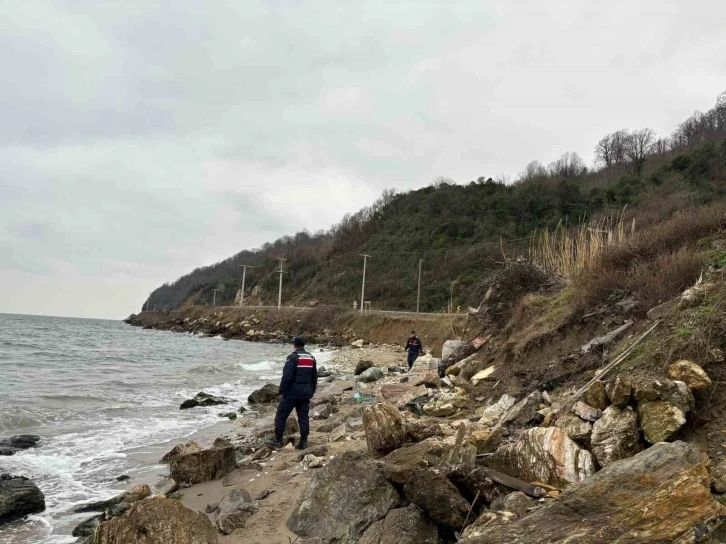 Batan geminin 5. gününde havadan karadan ve denizden aramalar devam ediyor
