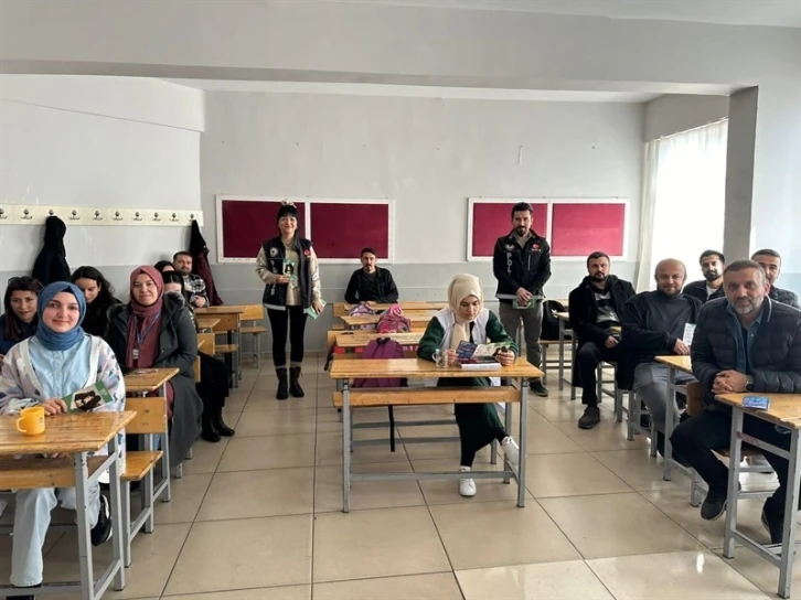 Batman’da ’Uyuşturucu ile Mücadele ve Farkındalık Semineri’ düzenlendi
