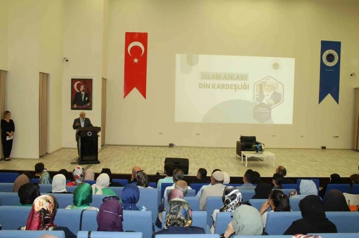 Batman Üniversitesinde ‘İslam Ahlakı Din Kardeşliği’ konferansı
