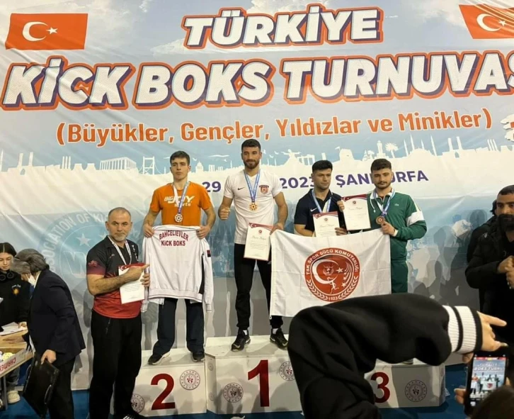 BAÜN’lü Sporculardan Türkiye Kick Boks Turnuvası’nda büyük başarı
