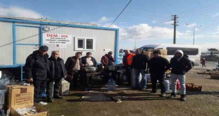 Bayburt Eymür köyünün yardım aracı Nurdağı’na ulaştı