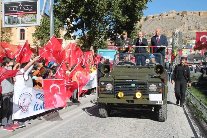 Bayburt’ta 29 Ekim Cumhuriyet Bayramı coşkuyla kutlandı
