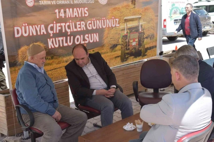 Bayburt’ta ‘Çiftçiler Günü’ çiftçilerin katılımıyla kutlandı
