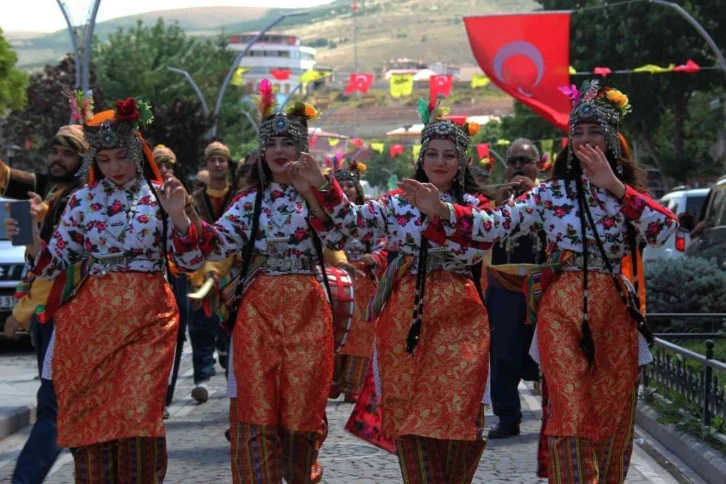 Bayburt’ta Dede Korkut coşkusu
