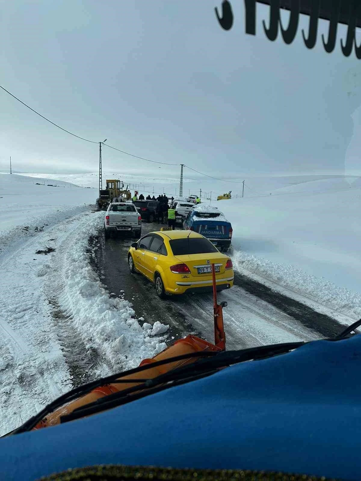 Bayburt’ta kapalı köy yolları açılıyor
