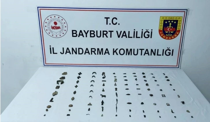 Bayburt’ta Roma ve Bizans dönemine ait 91 parça tarihi eser ele geçirildi
