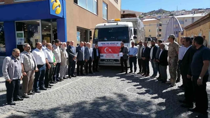 Bayburt’tan dost ve kardeş ülke Pakistan’a yardım eli
