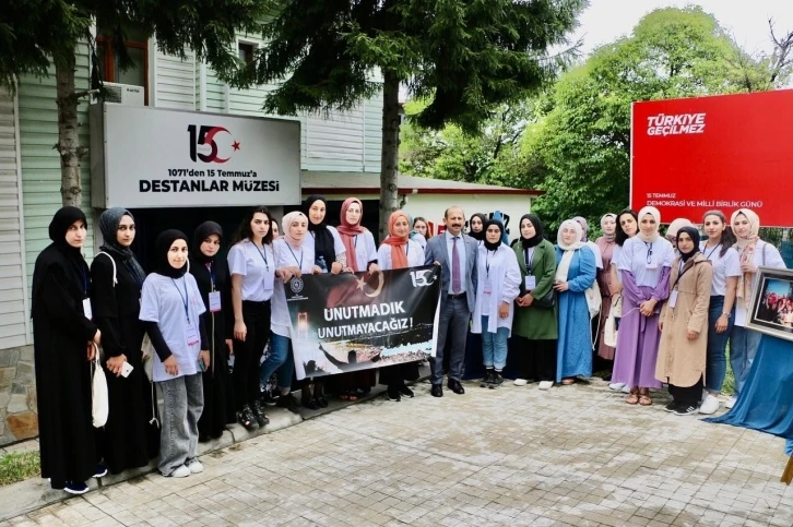 Bayburtlu gençler Samsun’da 15 Temmuz mesajı verdi: "Unutmadık, unutmayacağız"
