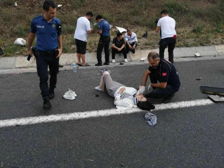 Bayram ziyaretinden dönen ailenin otomobili takla attı: 4 yaralı
