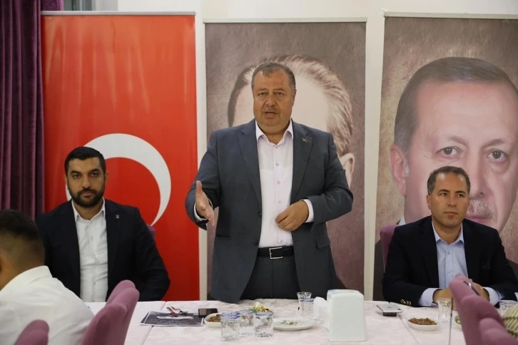 Belediye Başkanı Ramazan, AK Parti Gençlik Kolları ile yemekte buluştu