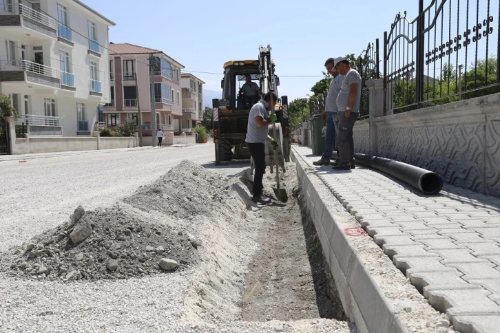 Belediye ekipleri çalışmalarına devam ediyor
