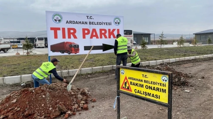 Belediye ekiplerinden otogar ve etrafında çevre düzenleme çalışmaları
