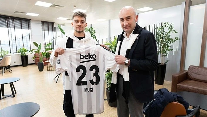 Beşiktaş, Ernest Muçi transferini açıkladı
