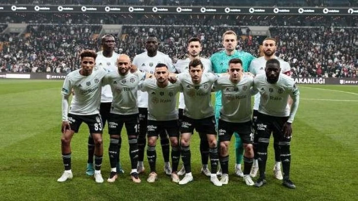 Beşiktaş'a yıldız futbolcu için flaş talip! 15 milyon euroyu gözden çıkardılar