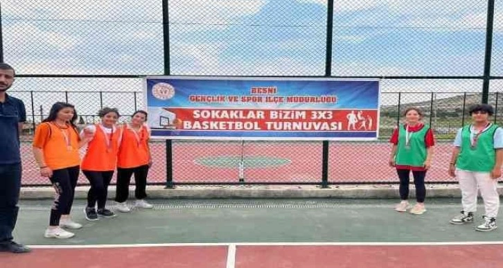 Besni’de Sokaklar Bizim 3x3 Basketbol Turnuvası düzenlendi