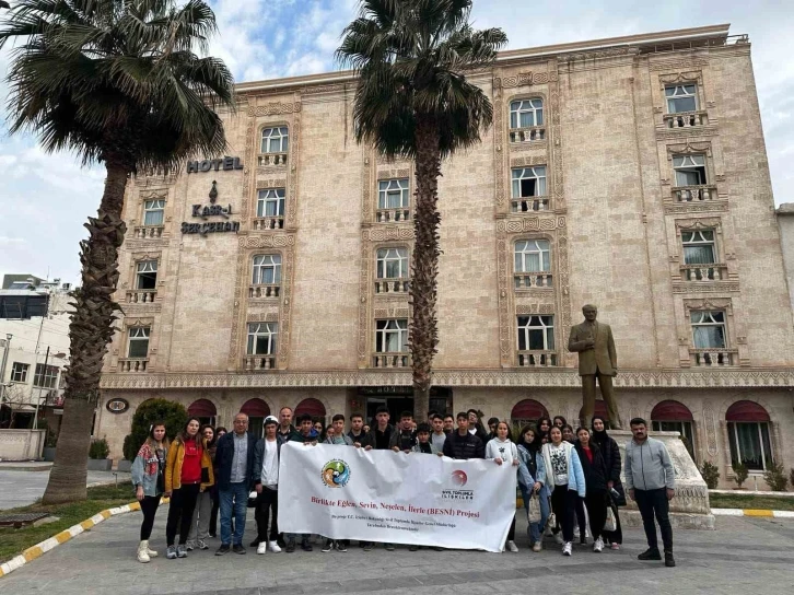 Besnili öğrenciler Mardin ve Şanlıurfa’yı gezdi
