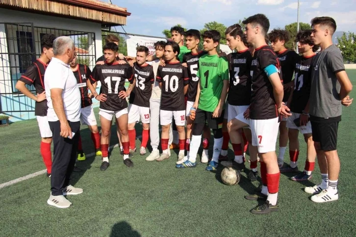 Beşte beş yapan Dokuzkavaklar şampiyonu oldu
