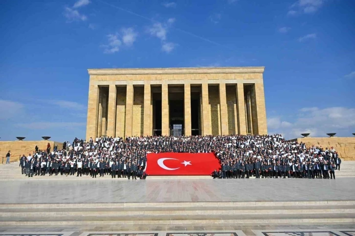 Betek Boya yönetimi ve çalışanları Anıtkabir’i ziyaret etti
