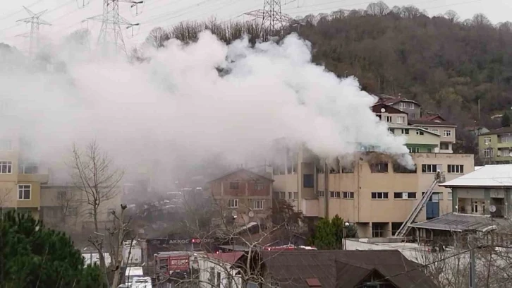 Beykoz’da kibrit üretim atölyesinde yangın
