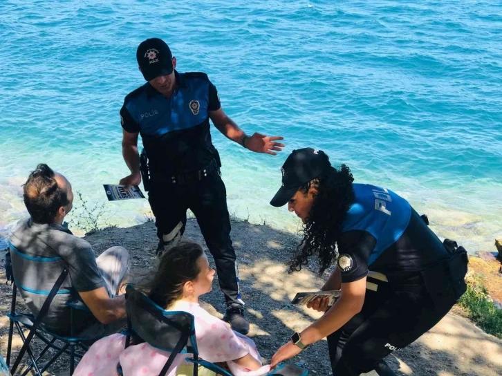 Beykoz sahilde polisten boğulmalara karşı uyarı
