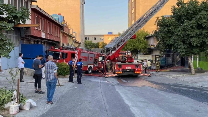 Beylikdüzü’nde korkutan yangın
