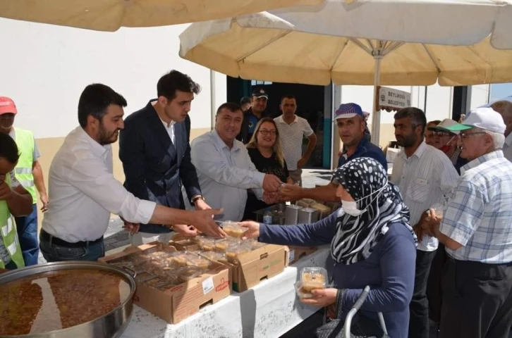 Beylikova’da geleneksel aşure ikramı bu yıl da gerçekleştirildi
