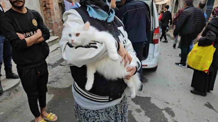 Beyoğlu’ndaki yangın sonrası alevlerden etkilenen binalar mühürlendi
