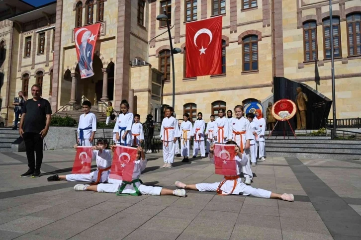 Biga’nın kurtuluşu törenle kutlandı
