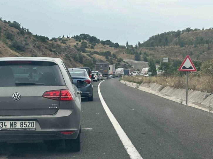 Bilecik’te bitmeyen yol çalışması sürücüleri çileden çıkardı
