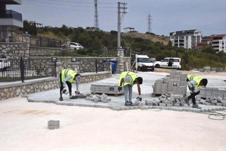 Bilecik’te cadde ve sokaklara parke taşı uygulaması
