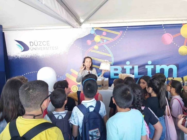 Bilim festivalinde Düzce Üniversitesi’ne yoğun ilgi
