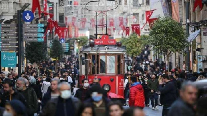 Bilim Kurulu Üyesi Özlü: Zorunlu kapatma gündemde değil