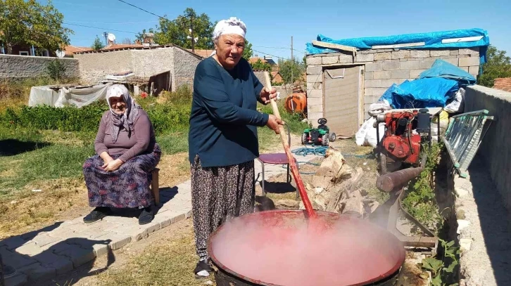 Bin bir zahmetle yapılıyor, kışın afiyetle tüketiliyor
