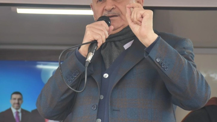 Binali Yıldırım: Hızlı tren Kars'a gelecek