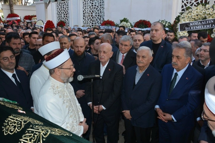 Binali Yıldırım'ın annesi Fahriye Yıldırım son yolculuğuna uğurlandı