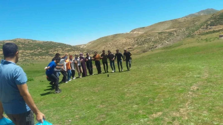 Bingöl’de genç için doğa gezisi düzenlendi
