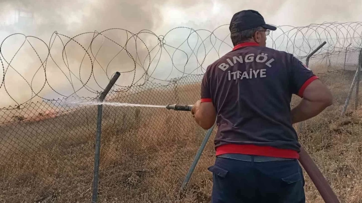 Bingöl’de otluk alanda yangın: Dumanlar gökyüzünü kapladı
