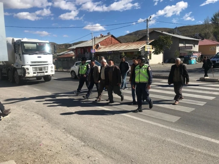 Bingöl’de ’yaya önceliği ve güvenliği’ uygulamaları sürüyor
