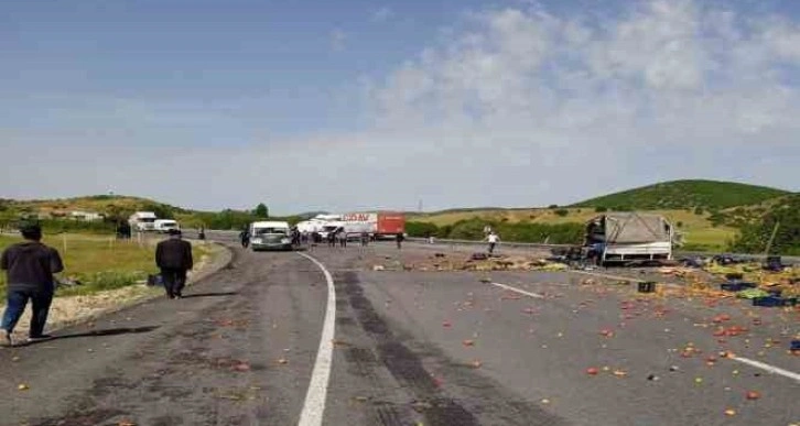 Bingöl’de tır kamyonetle çarpıştı: 1 ölü, 1 yaralı