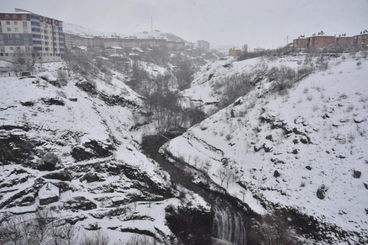 Bitlis’te 34 köy yolu ulaşıma kapandı
