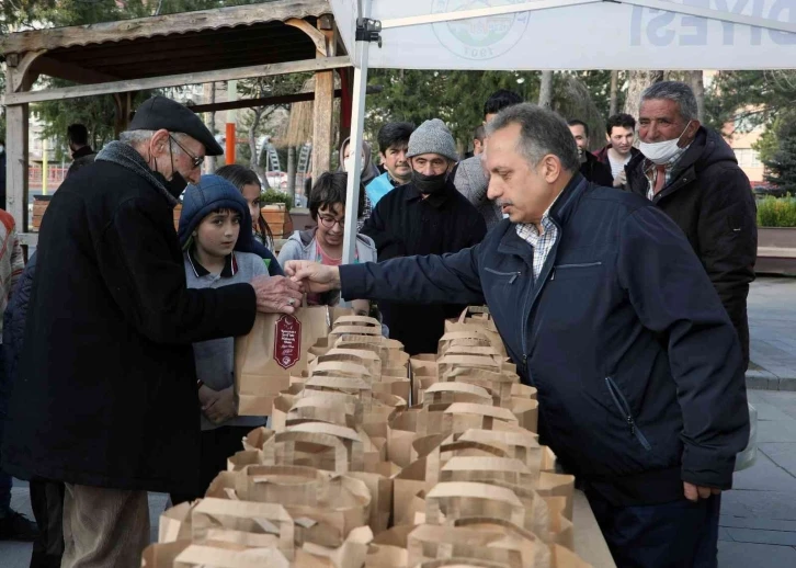 Biz Pişirelim Siz Ulaştırın Projesi gönüllere girdi
