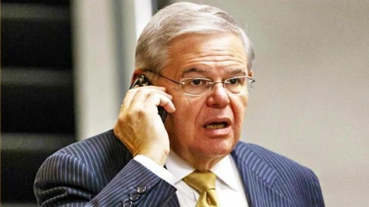 Bob Menendez: Türkiye NATO'nun güvenliğini tehdit ediyor