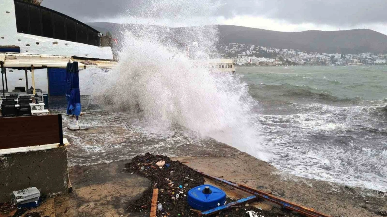 Bodrum-Anamur arasında denizlerde fırtına uyarısı
