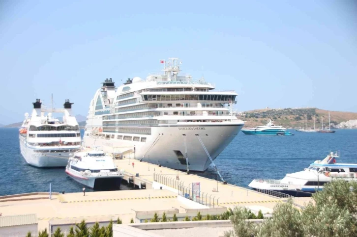 Bodrum’da deniz turizmi bereketli geçiyor
